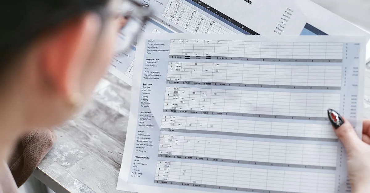 découvrez le rôle essentiel du data validation manager, responsable de l'exactitude et de la fiabilité des données au sein de votre entreprise pour garantir une prise de décision optimale.