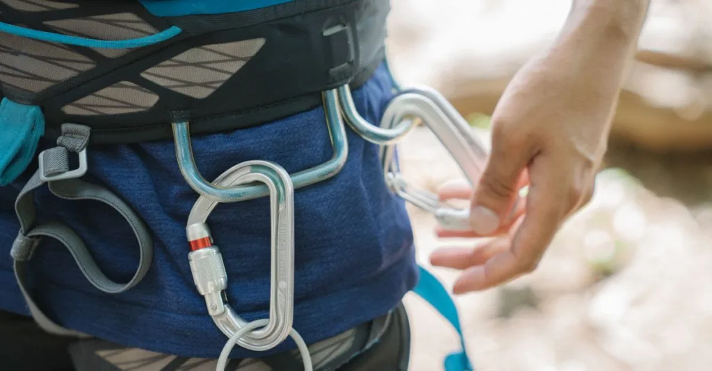 découvrez notre hub harness, une solution innovante pour organiser et connecter efficacement vos câbles et équipements électriques.